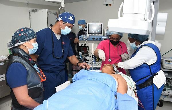 Fundación Heart Care Dominicana, Escuela de Medicina de la Univ. de Virginia y Medtronic   realizan 2da Jornada de Desfibriladores Cardioversores implantables  y Resincronizadores  