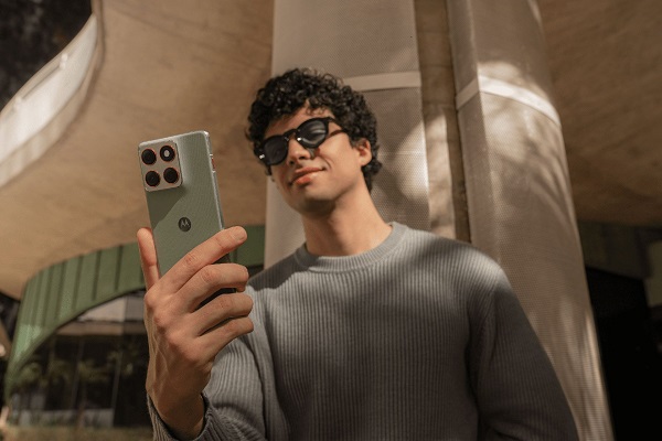 Motorola presenta el motorola edge 70, su smartphone ultradelgado más avanzado