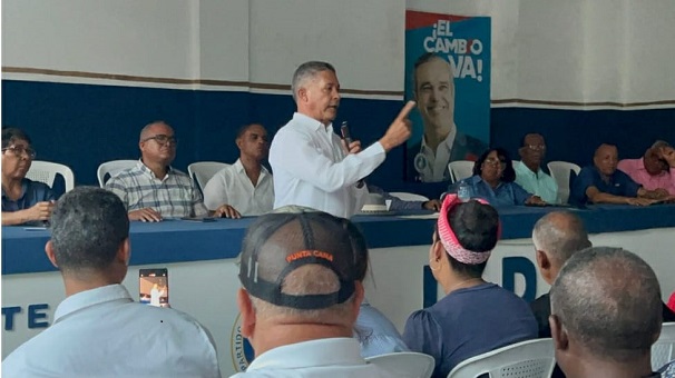 Diputado Eugenio Cedeño propone modernizar al PRM con nuevas herramientas durante Convencion Extraordinaria